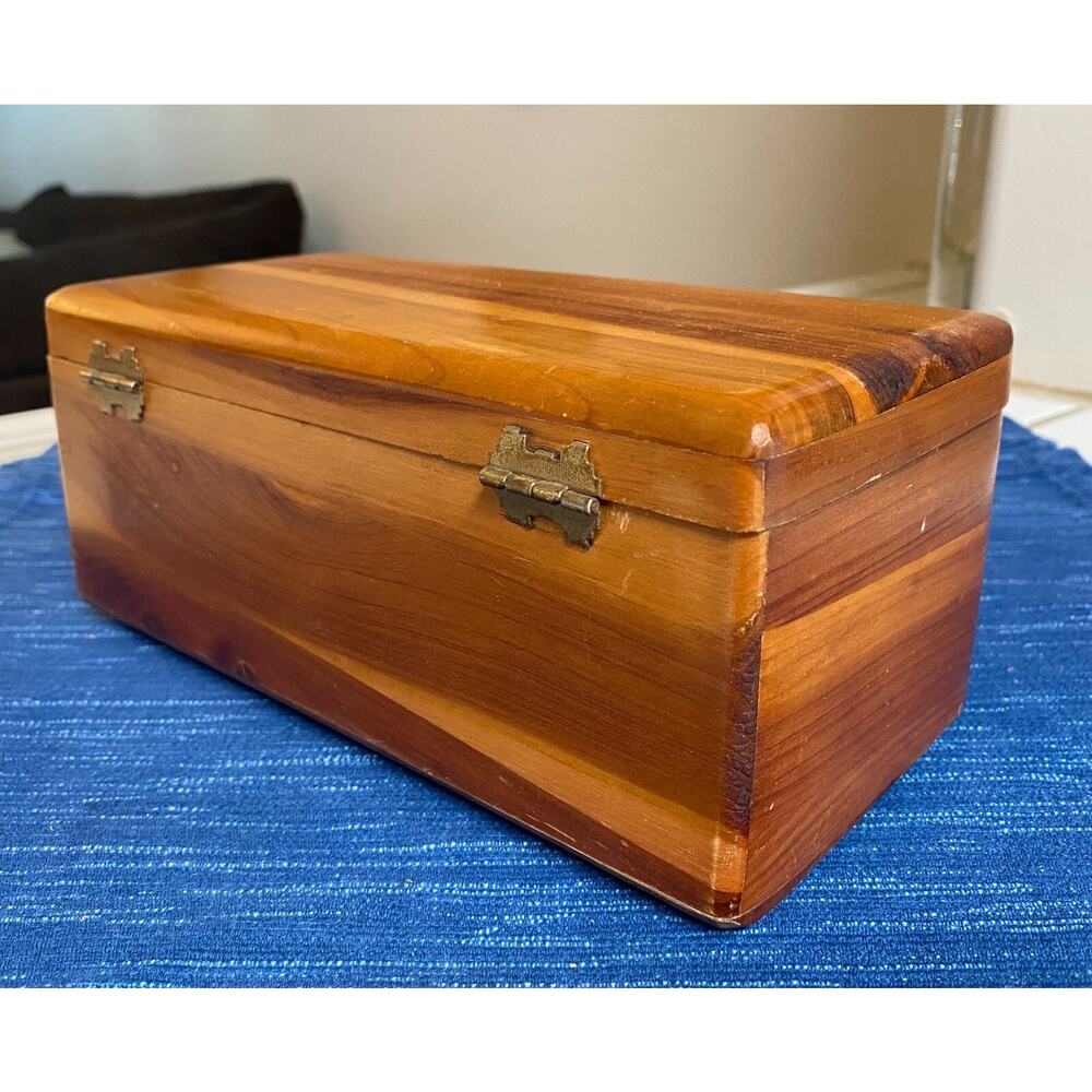 Vtg Lane Miniature Cedar Chest Jewelry Trinket Box McMahan's Bakersfield CA 9B - Picture 3 of 5